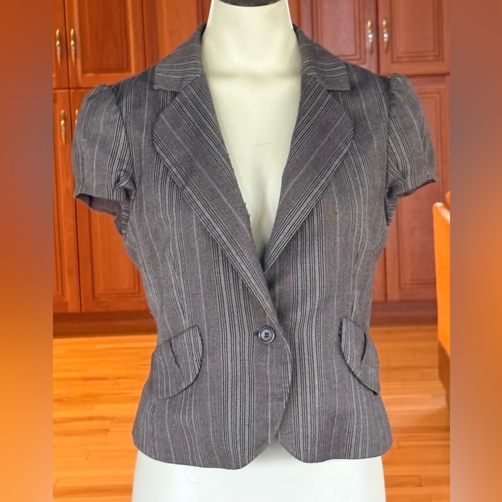 BCBGMaxAzria Gray Pinstripe Short-Sleeve Blazer